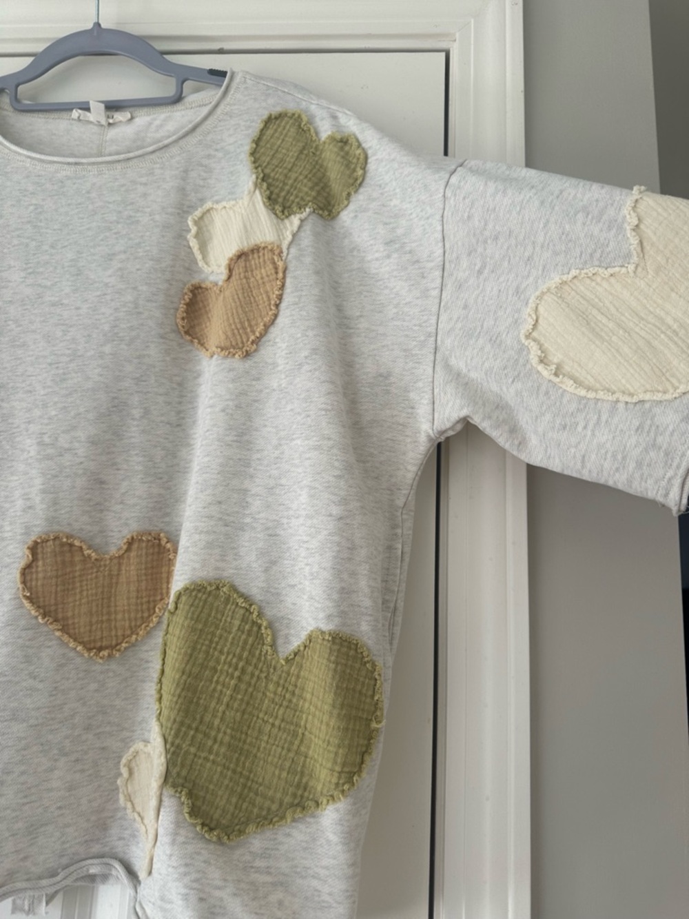 Oli & Hali Heart Top - Size Medium - Picture 6 of 10